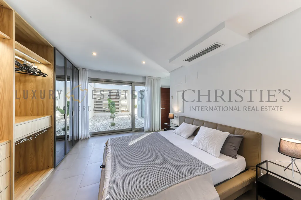 Chambres - Modern Villa with Sea Views in Cala Vinyas