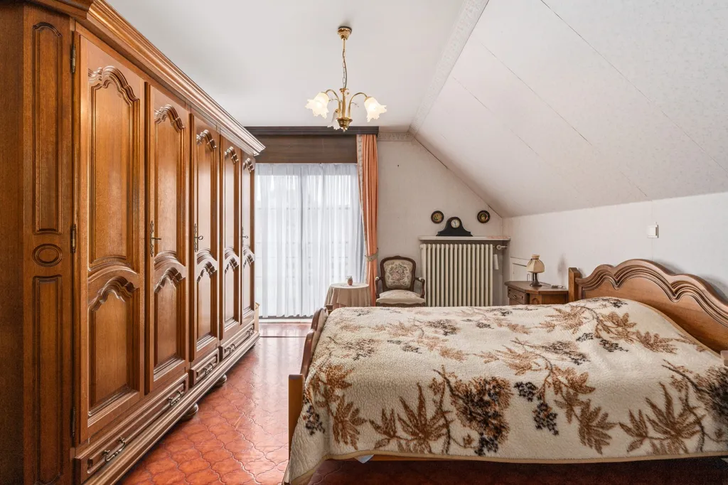 Chambres - Villa à Renover près de la Leie à Bissegem