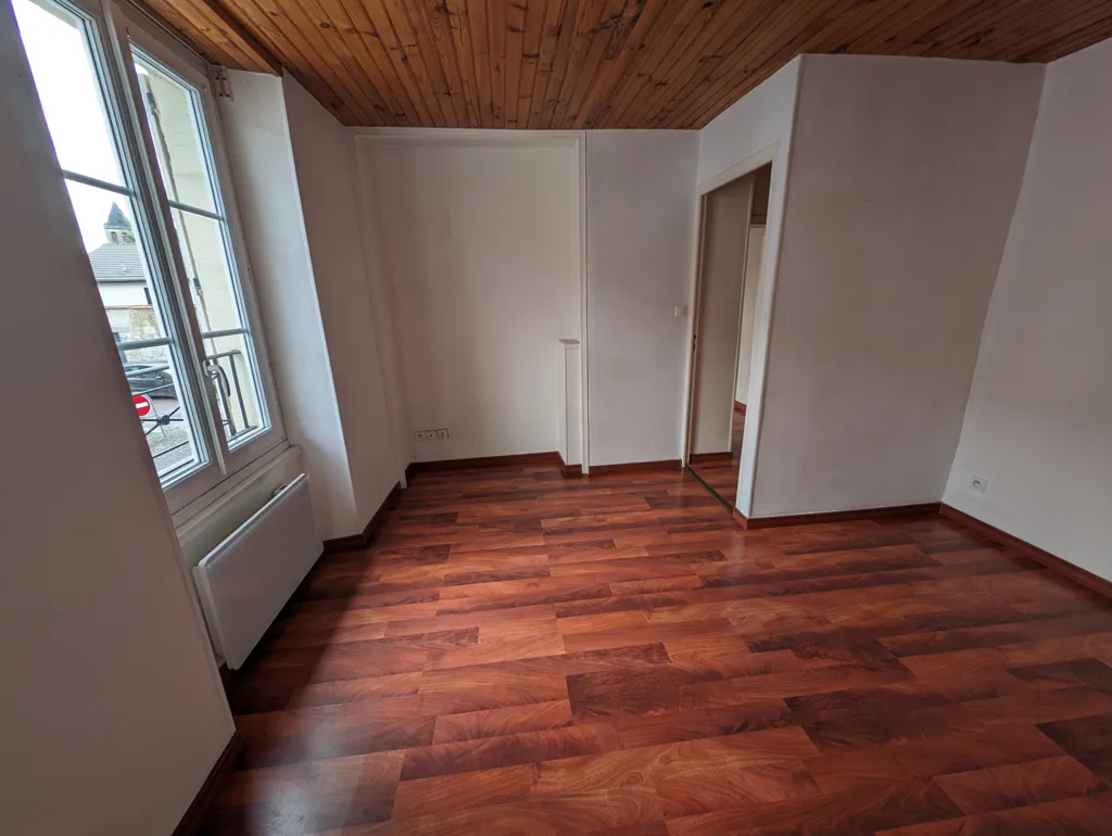 Pièces - Appartement 2 Pièces avec Balcon à l'Oise