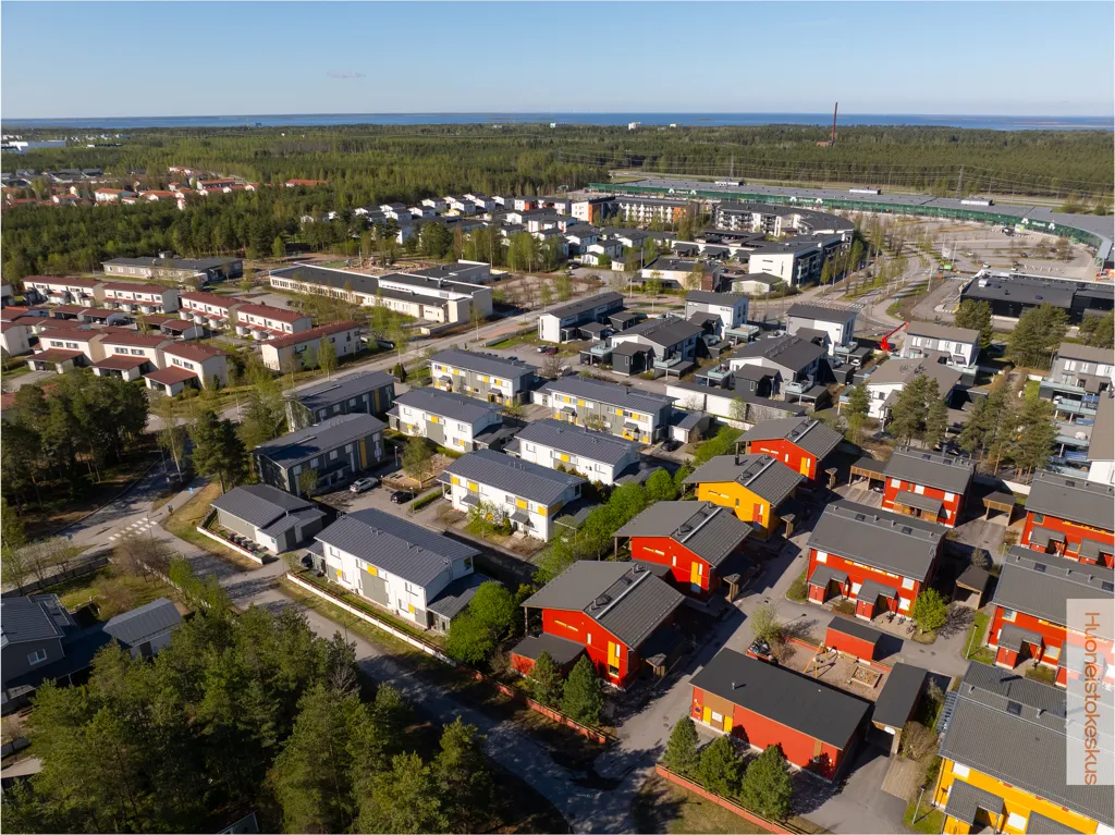 Vue aérienne - Spacious Terraced House with Garden in Oulu
