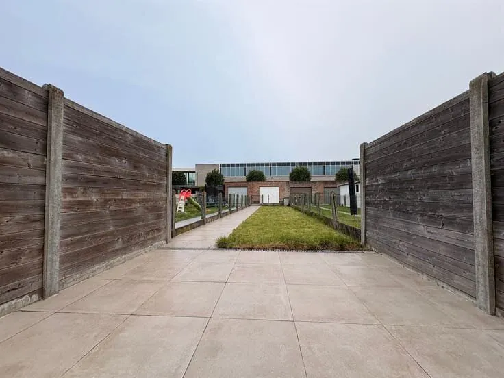 Maison Rénovée avec Jardin près du Centre