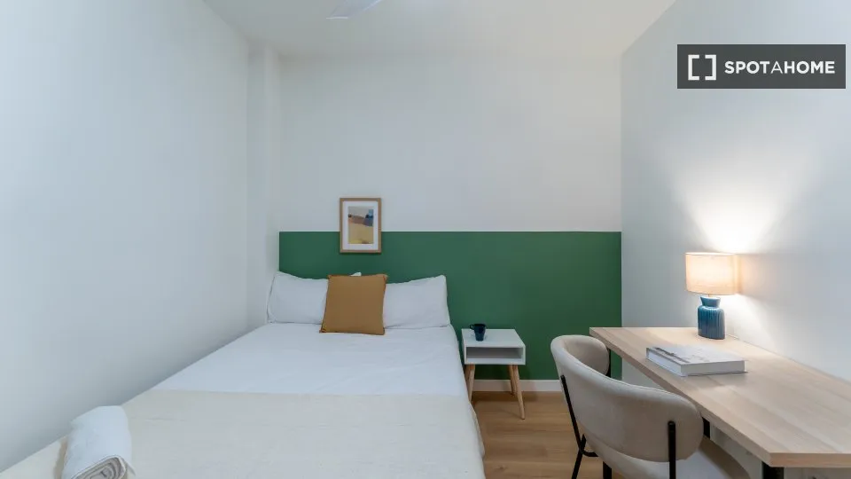 Camere da letto - Shared Apartment with Terrace in Pacífico, Madrid