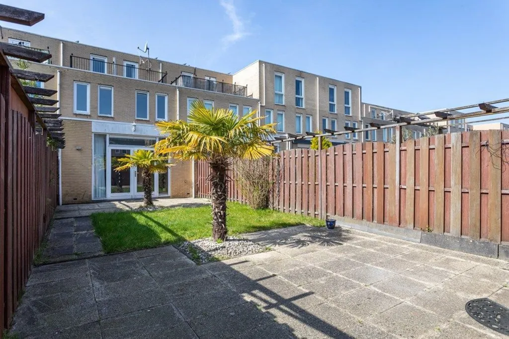 Jardin - Three-Bedroom Tussenwoning with Garden in Rijswijk