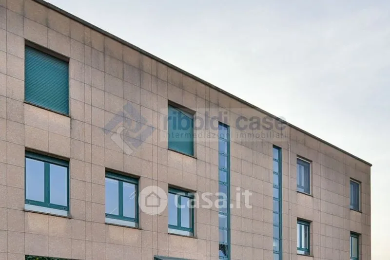 Välivaade - Four-Room Apartment with Balconies in Mariano Comense