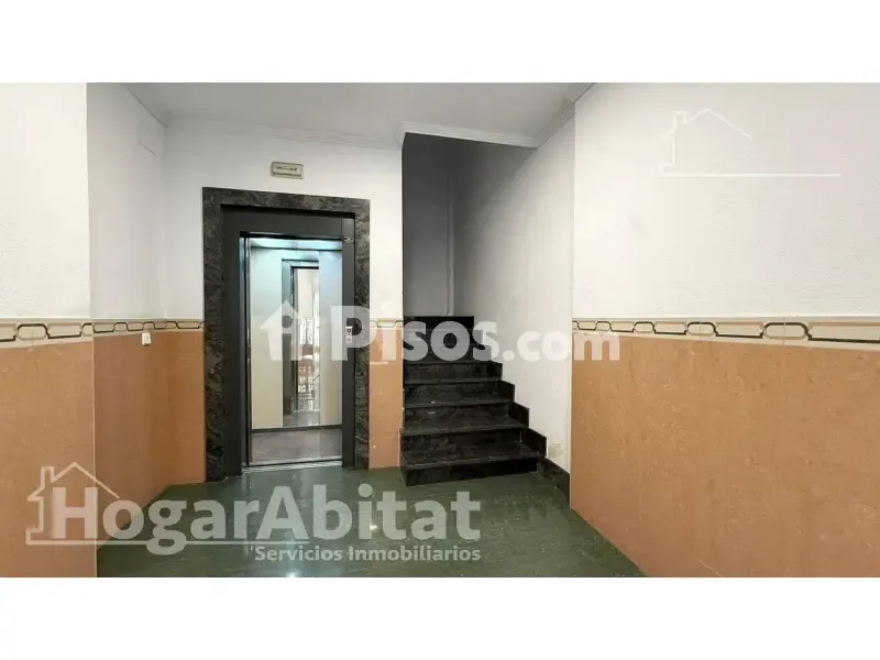 Entrée - Spacious Apartment with Terrace in Gandia