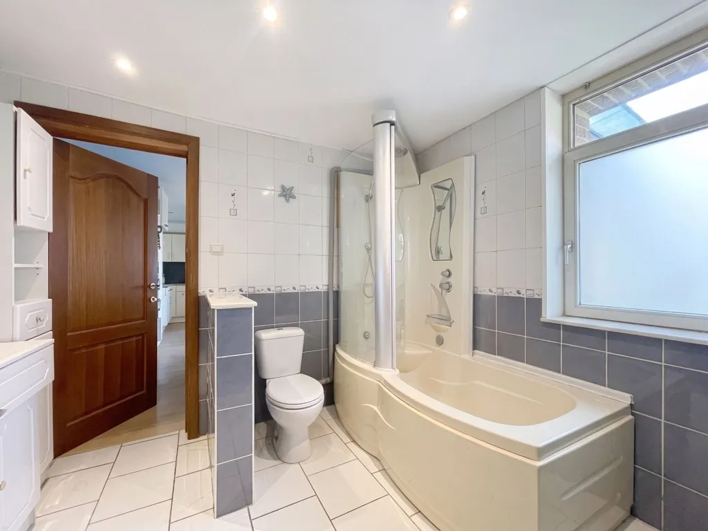 Vannitoad - Charming Villa with Terrace in Papignies