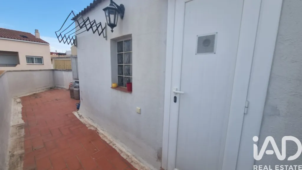 Terrasse - Three-Bedroom House with Terrace in Les Roquetes