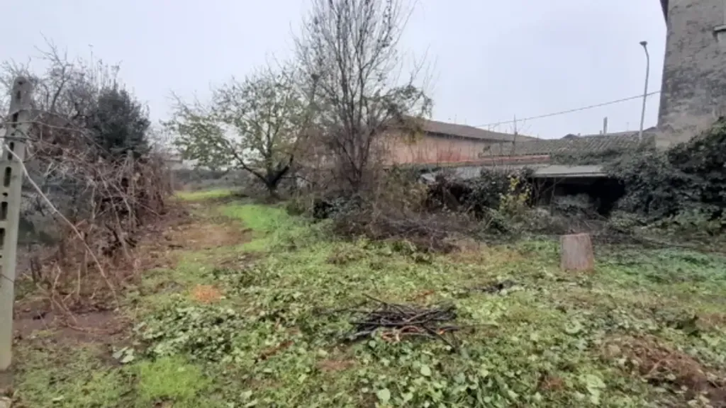 Aed - Villa for Renovation in Granozzo Con Monticello