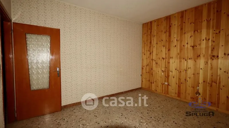 Pièces - Four-Bedroom Apartment in Talamona Centre