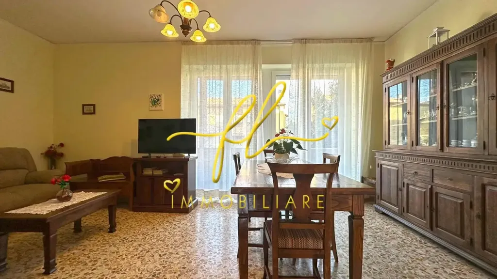 Sala da pranzo - Apartment with Triple Exposure in Cecina