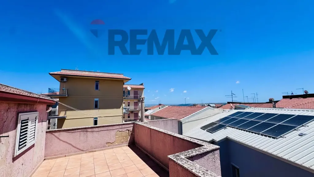 Terrasse - Spacious Apartment with Balcony in Ragusa