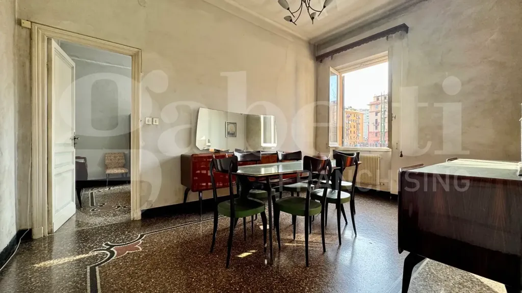 Sala da pranzo - Apartment with Balcony in Genoa