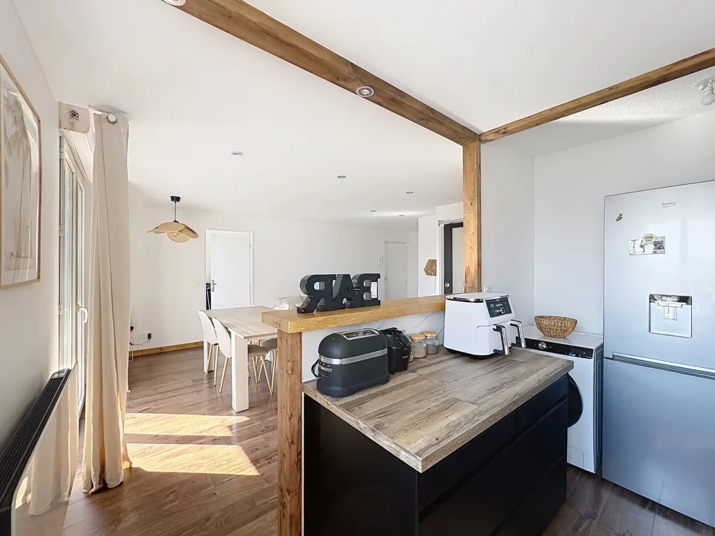 Cucina - Renovated Flat with Balcony in Décines-Charpieu