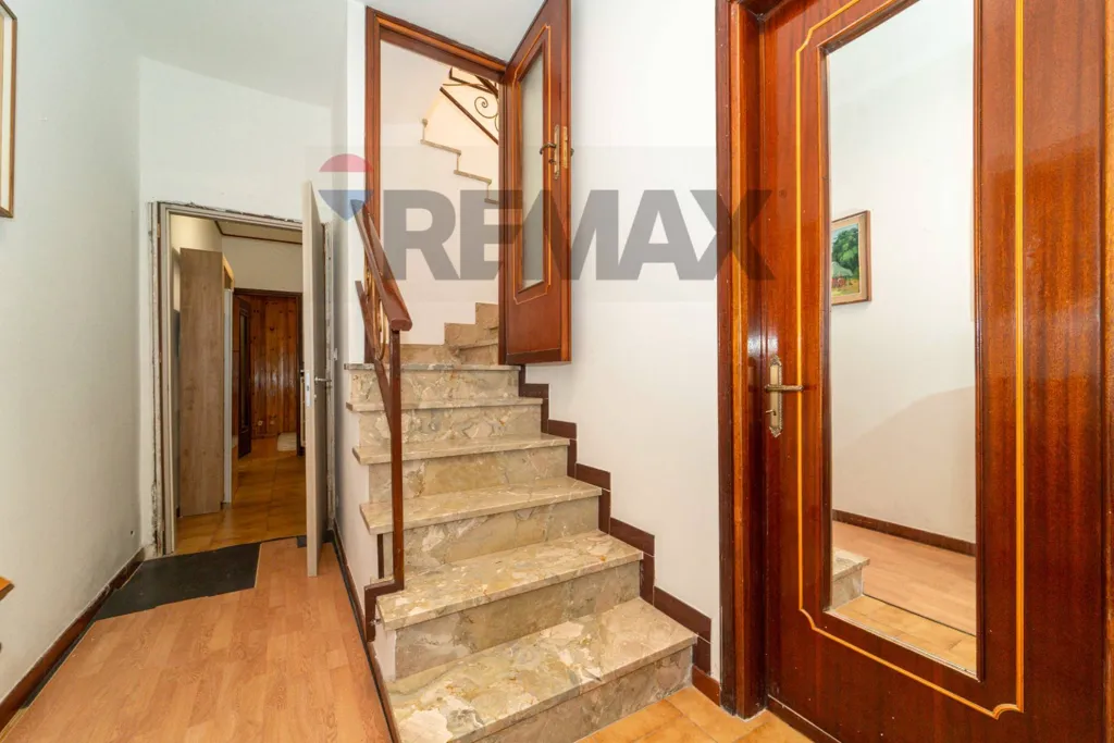Rooms - Semi-detached House with Terrace in Mazzè
