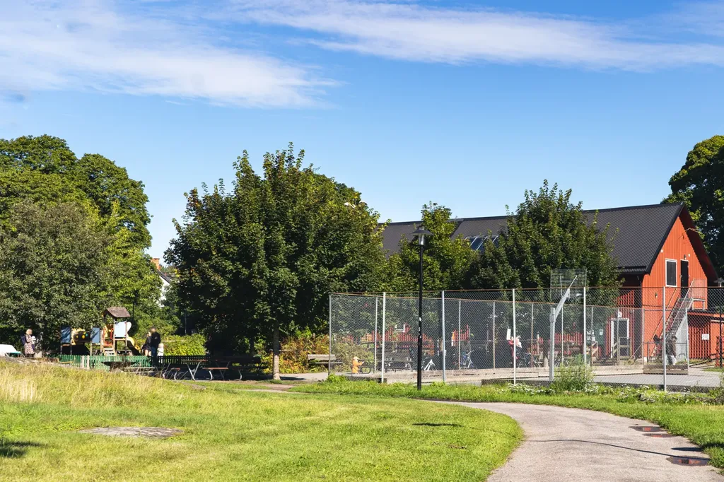 Jardin - Corner Flat with West-Facing Balcony in Norra Ängby