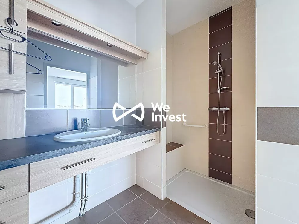 Salles de bain - Appartement T2 avec Terrasse en Résidence Senior à Pau