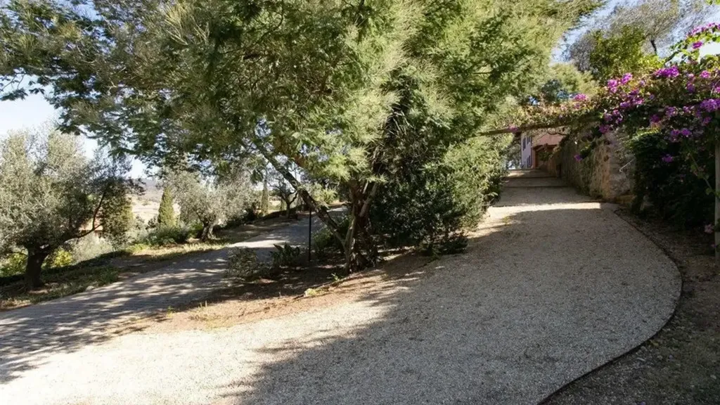 Välivaade - Historic Villa with Pool in Porto Azzurro