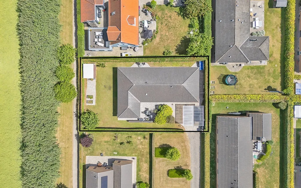 Õhuvaade - Spacious Villa with Garden in Skæring