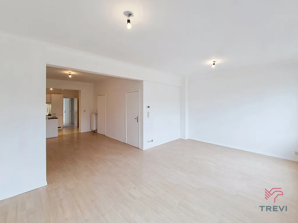 Elutuba - 2-Bedroom Apartment with Terrace in Uccle