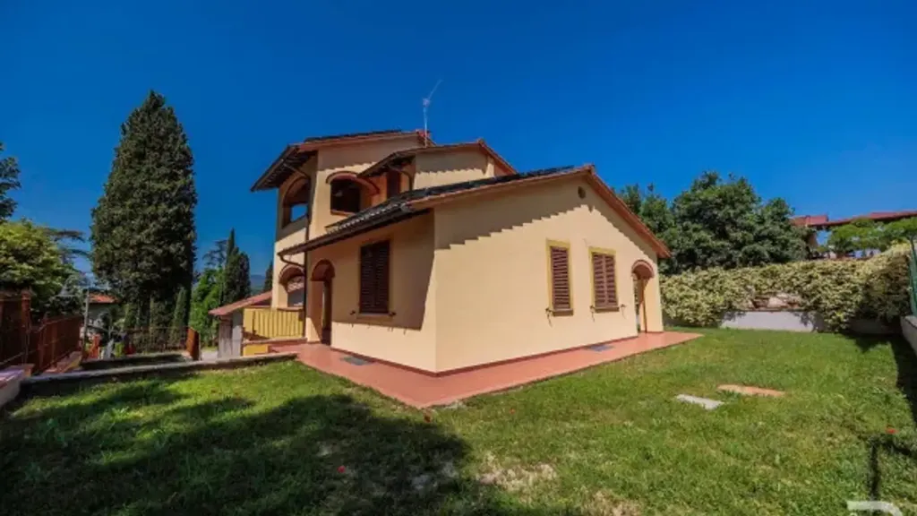 Esterno - Modern Villa with Solar Panels in Reggello