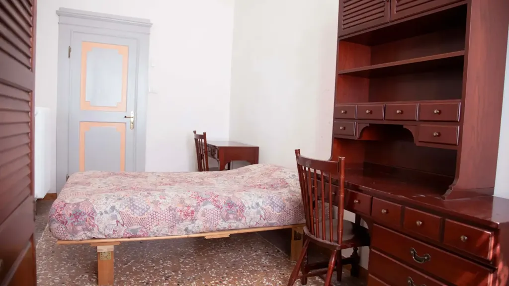 Chambres - Historic Apartment with High Ceilings in Bologna