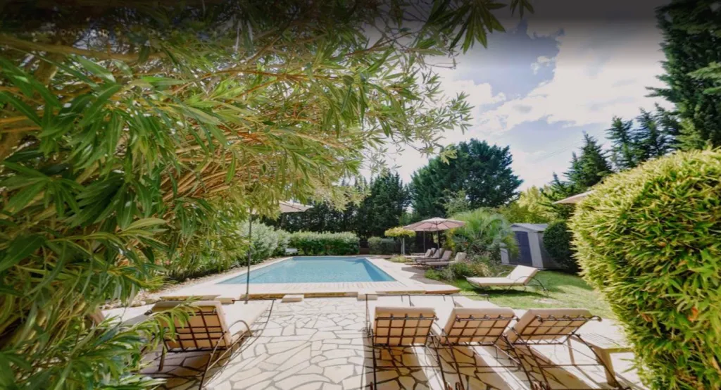 Piscine - Propriété de Charme avec Piscine au Pied du Luberon