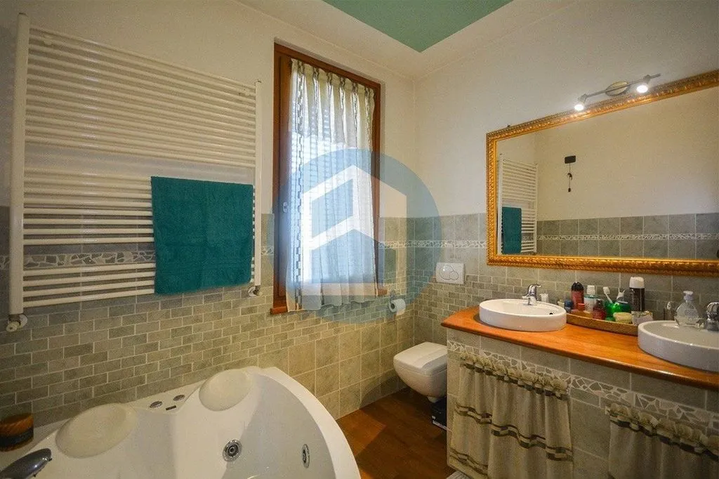 Salles de bain - Luxury Villa with Pool in Piancogno, Lombardy