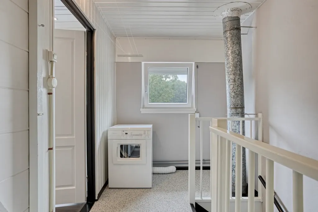 hallway_entrance
