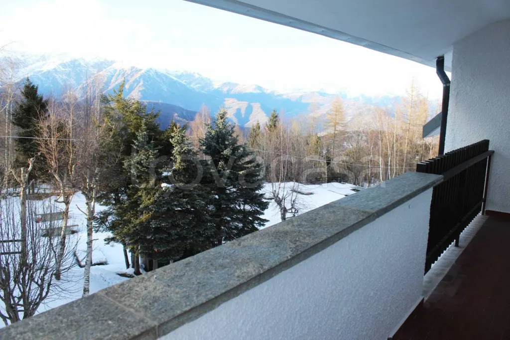 Balcon - Renovated Apartment with Panoramic View in Bagnolo Piemonte