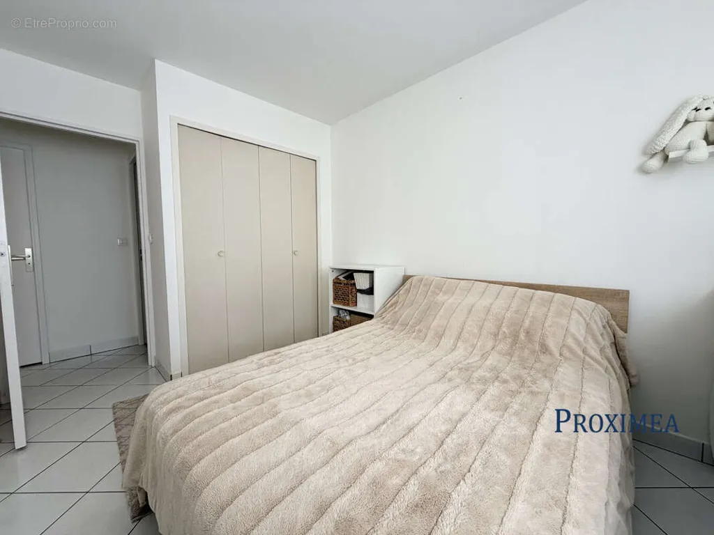 Chambres - Appartement 2 Pièces avec Balcon à Pontault-Combault