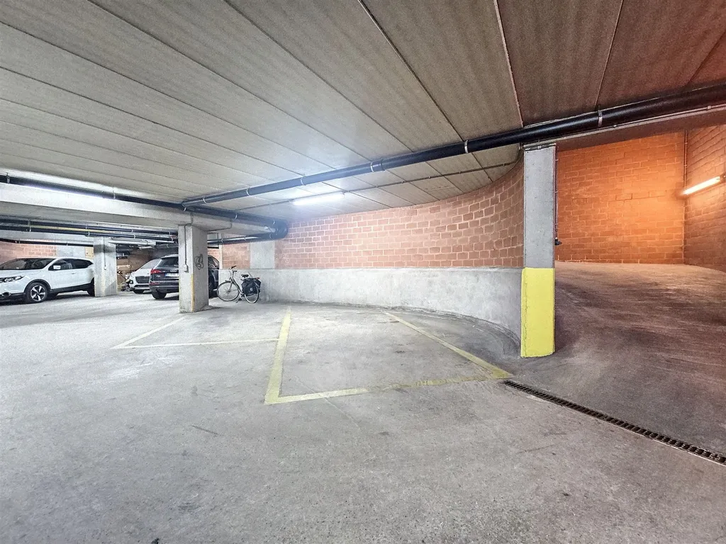 Garaaž - Luxury Penthouse with Parking in Antwerp Centre