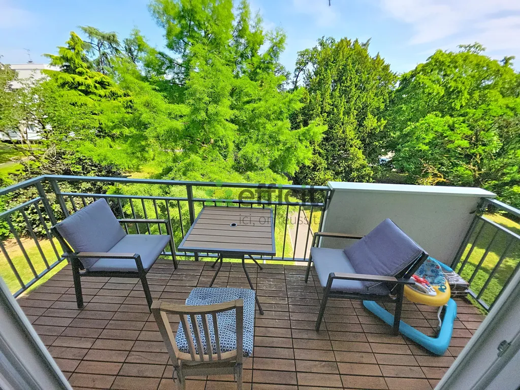 Rõdu - Apartment with Balcony in Quiet Residence