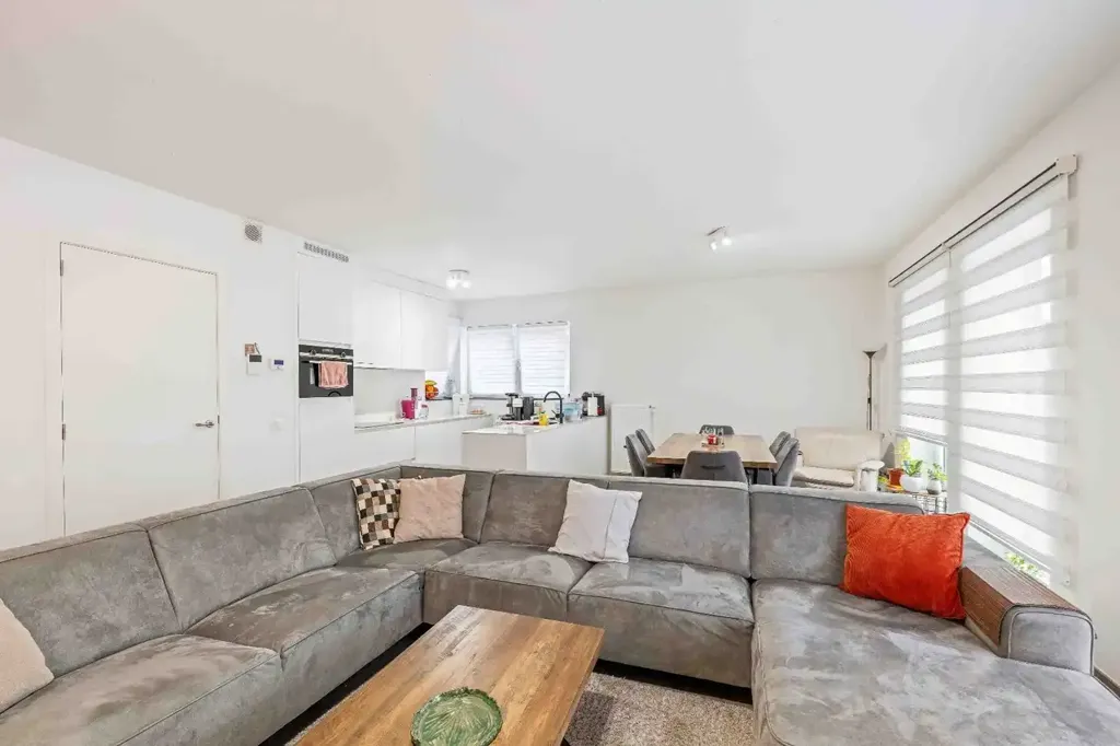 Séjour - Appartement Récemment Construit avec Garage à Wevelgem