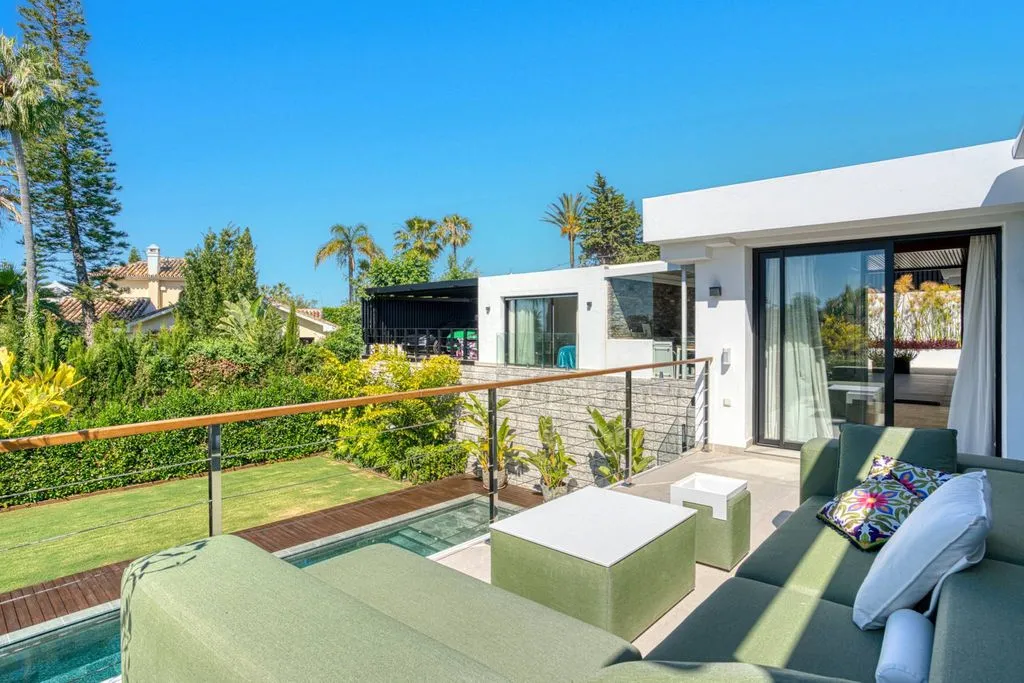 Terrass - Luxury Villa with Pool in East Marbella