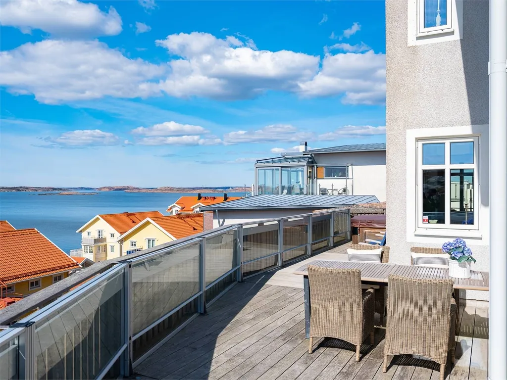 Terrass - Architectural Villa with Sea View in Lysekil