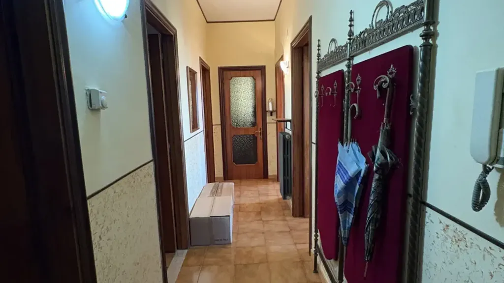 Hallway - Bright Trilocale with Sea View in Catanzaro