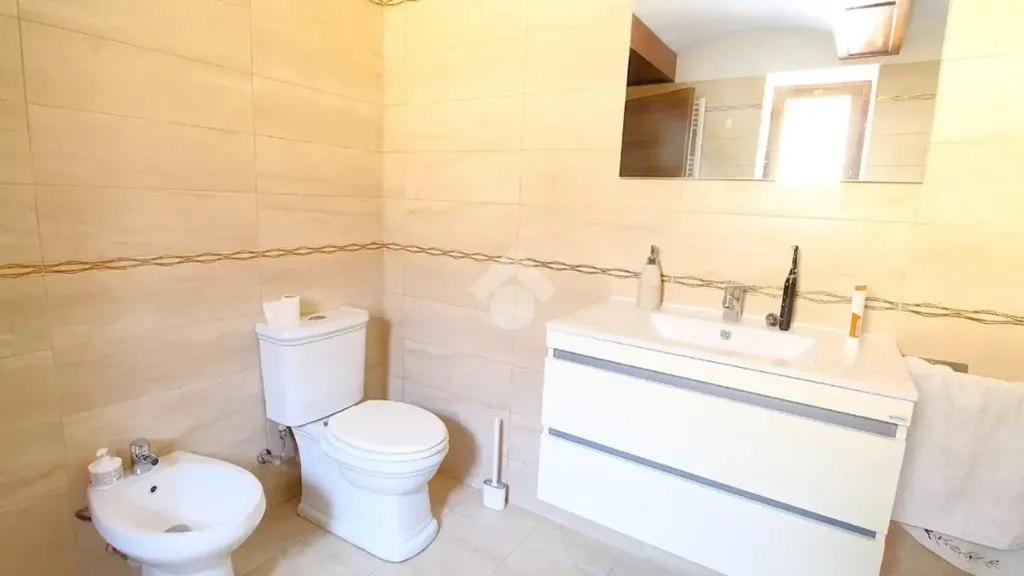 Vannitoad - Rustic-Style Flat with Balcony in Villastellone