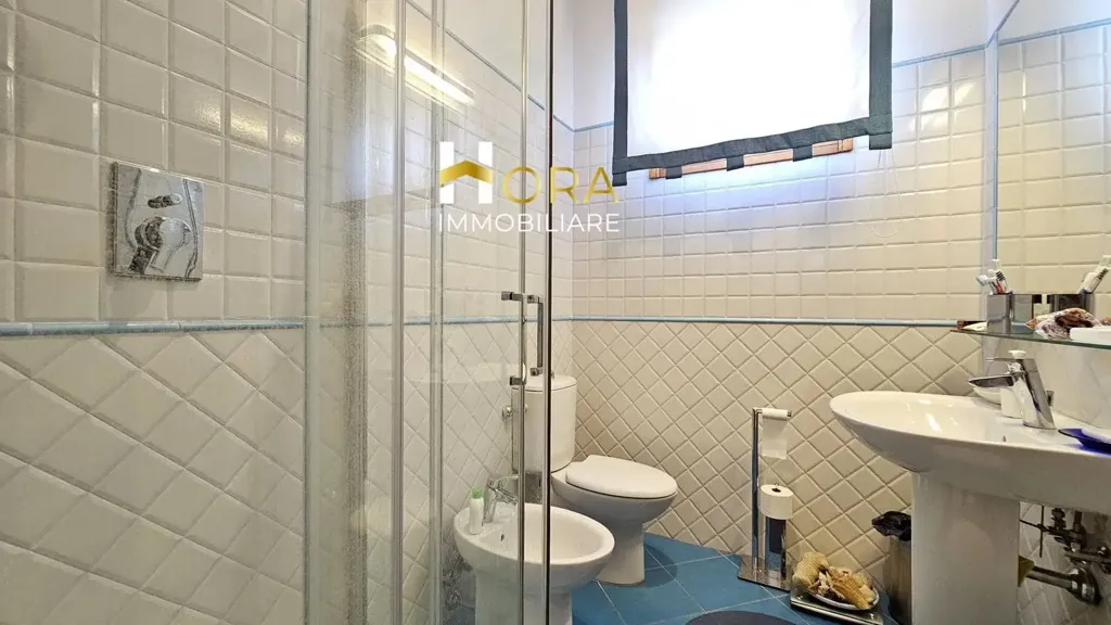 Salles de bain - Quadrilocale with Balcony in Florence