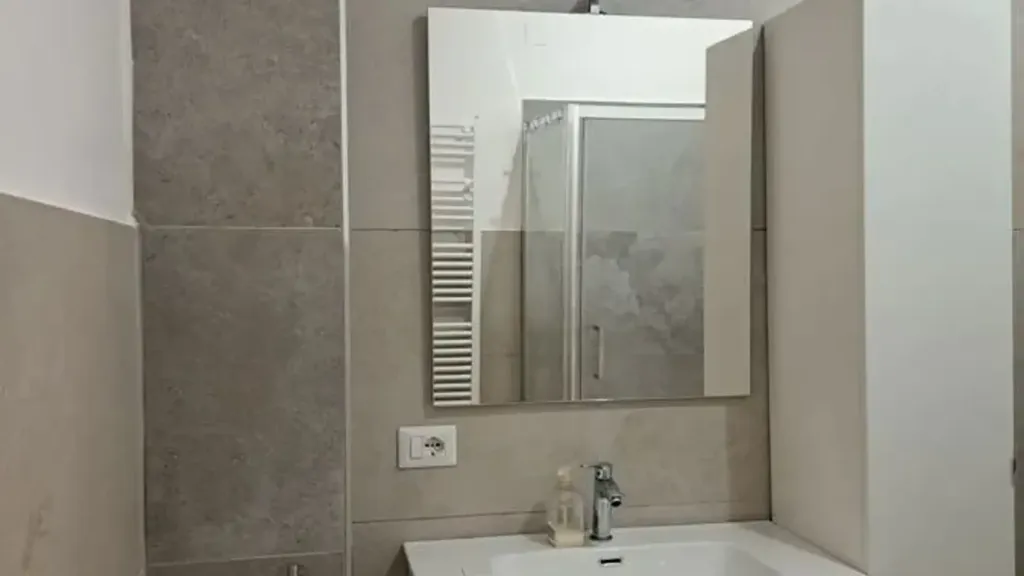 Salles de bain - Student-Exclusive Flat with Private Garden in Cassino