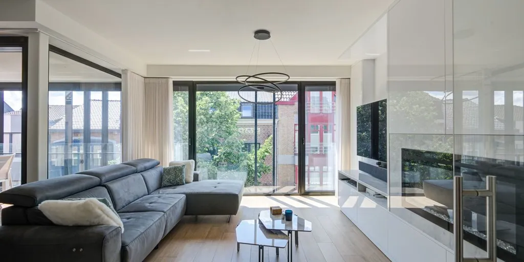 Elutuba - Luxury Apartment with Terrace in Bilzen Centre