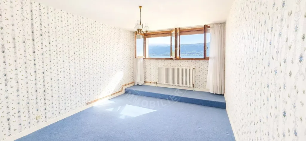 Pièces - Maison avec Piscine et Vue Lac à Veyrier-du-Lac