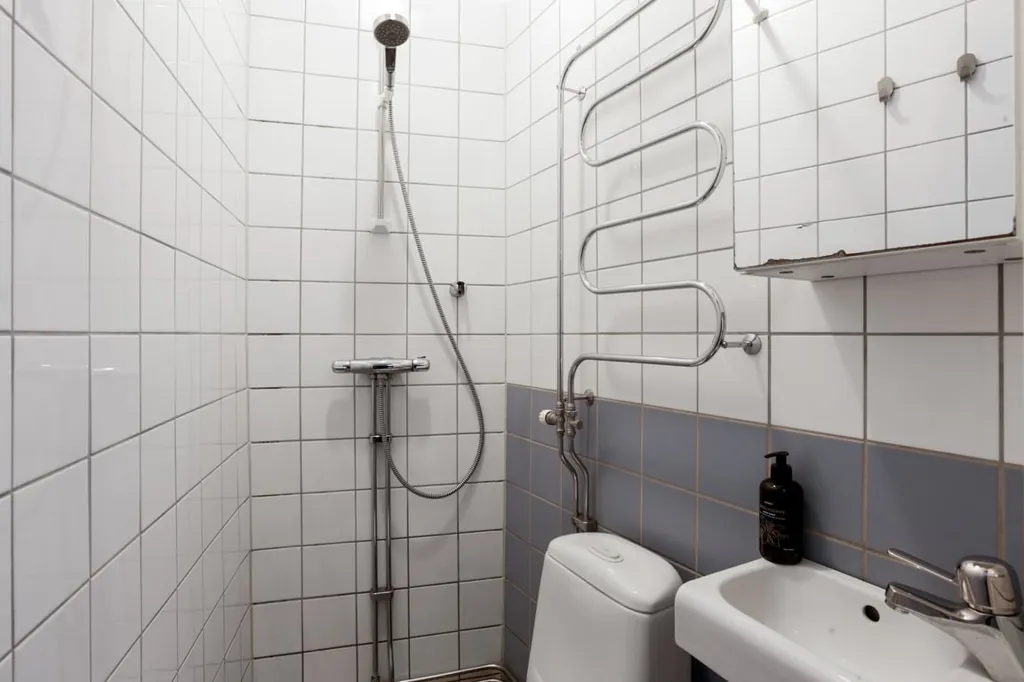 Vannitoad - Apartment with Balcony in Karlberg Castle