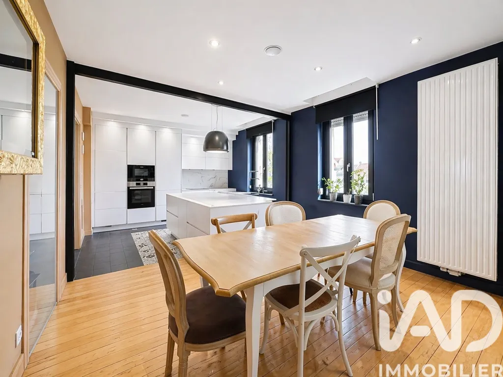 Söögituba - 3-Bedroom Apartment with Private Cellar in Yutz