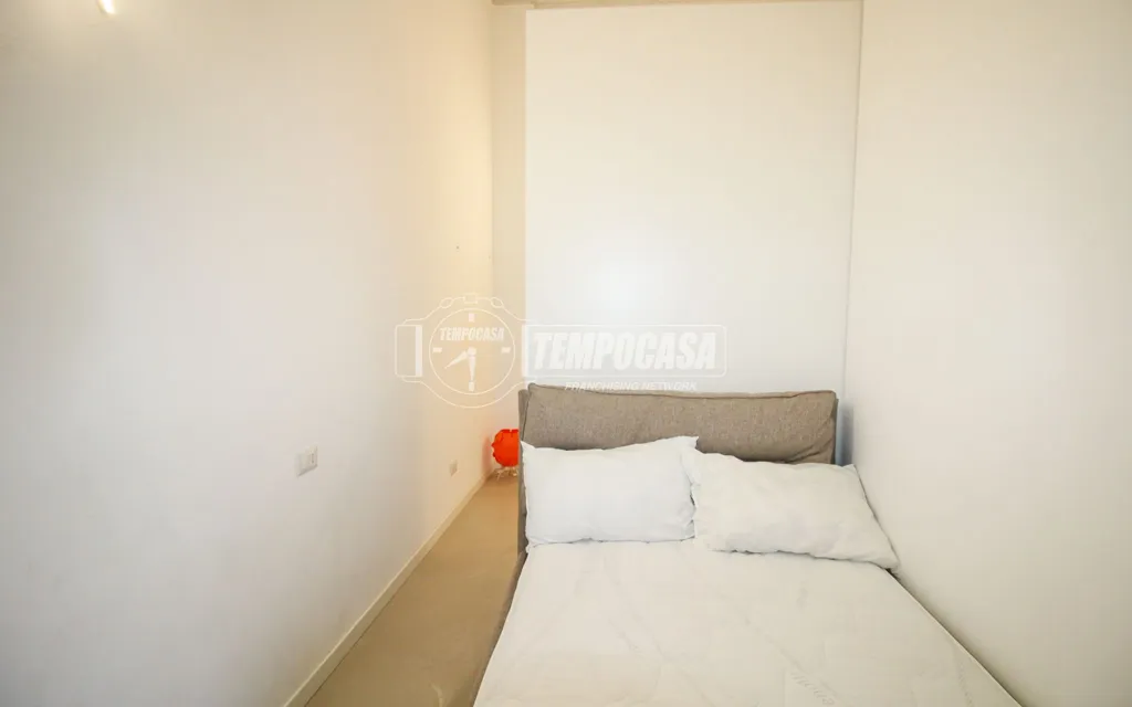 Magamistoad - Modernised Triplex with Balcony in Milan
