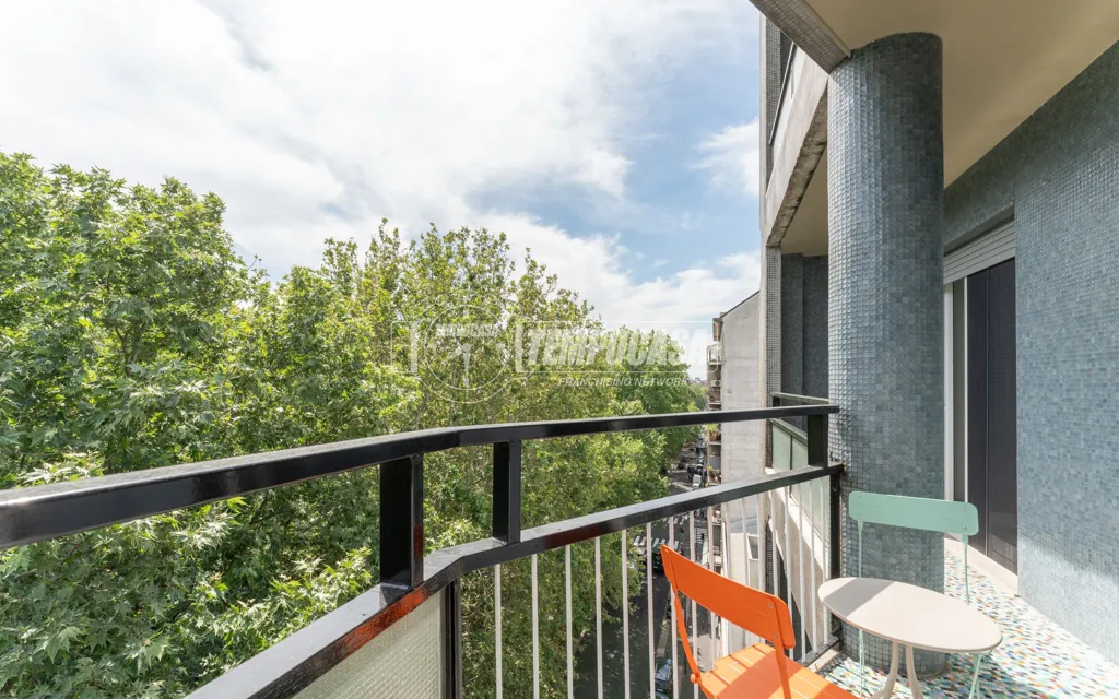 Balcon - Rustic-Style Apartment with Balcony in Milan
