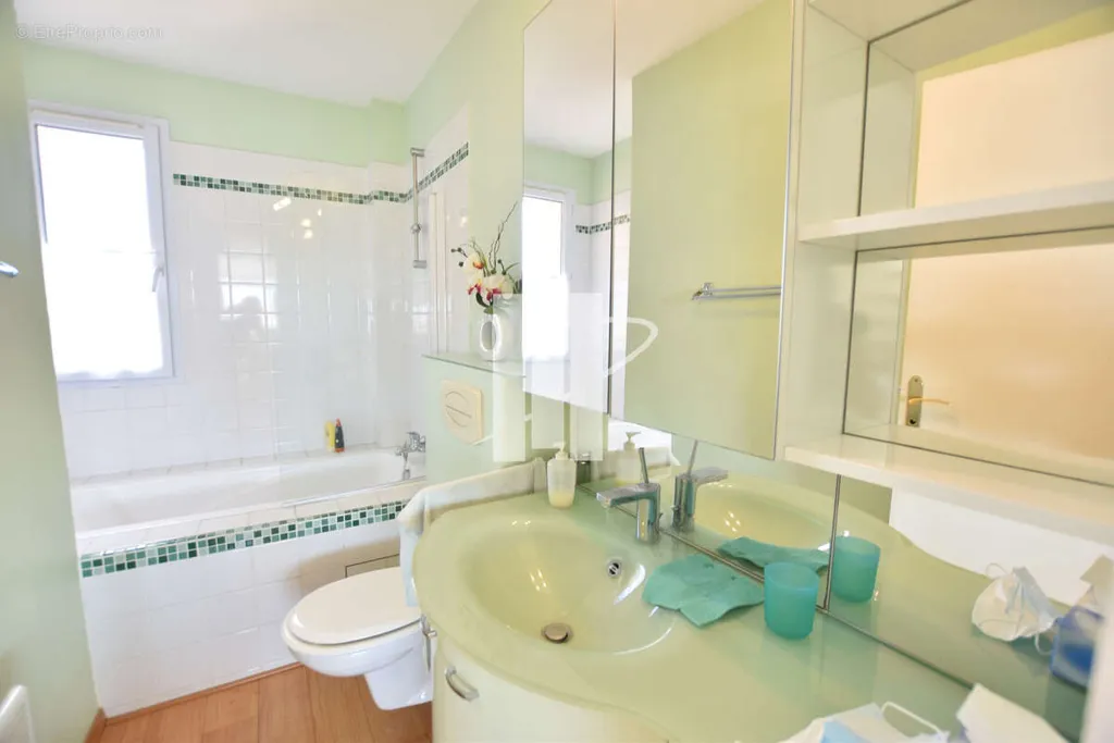 Bagni - Apartment with Sea View in Saint-Raphaël
