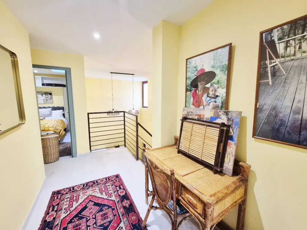 Esik - Renovated House with Terrace in Fleury-d'Aude