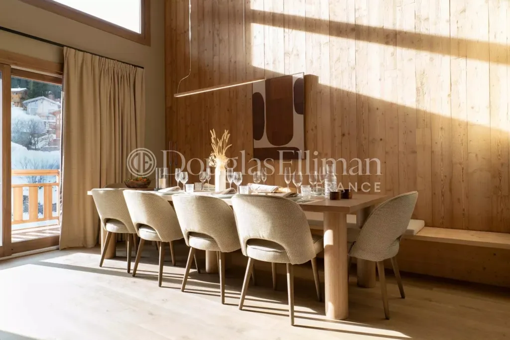 Söögituba - Duplex Chalet with Mountain View in Courchevel