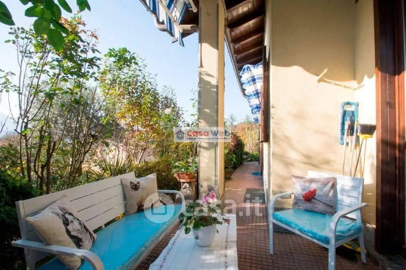 Terrass - Geminate Villa with Private Garden in Cunardo