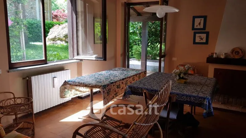 Söögituba - Rustic House with Garden in Pombia